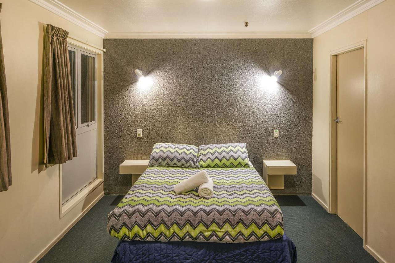 Yha Queenstown Central Экстерьер фото