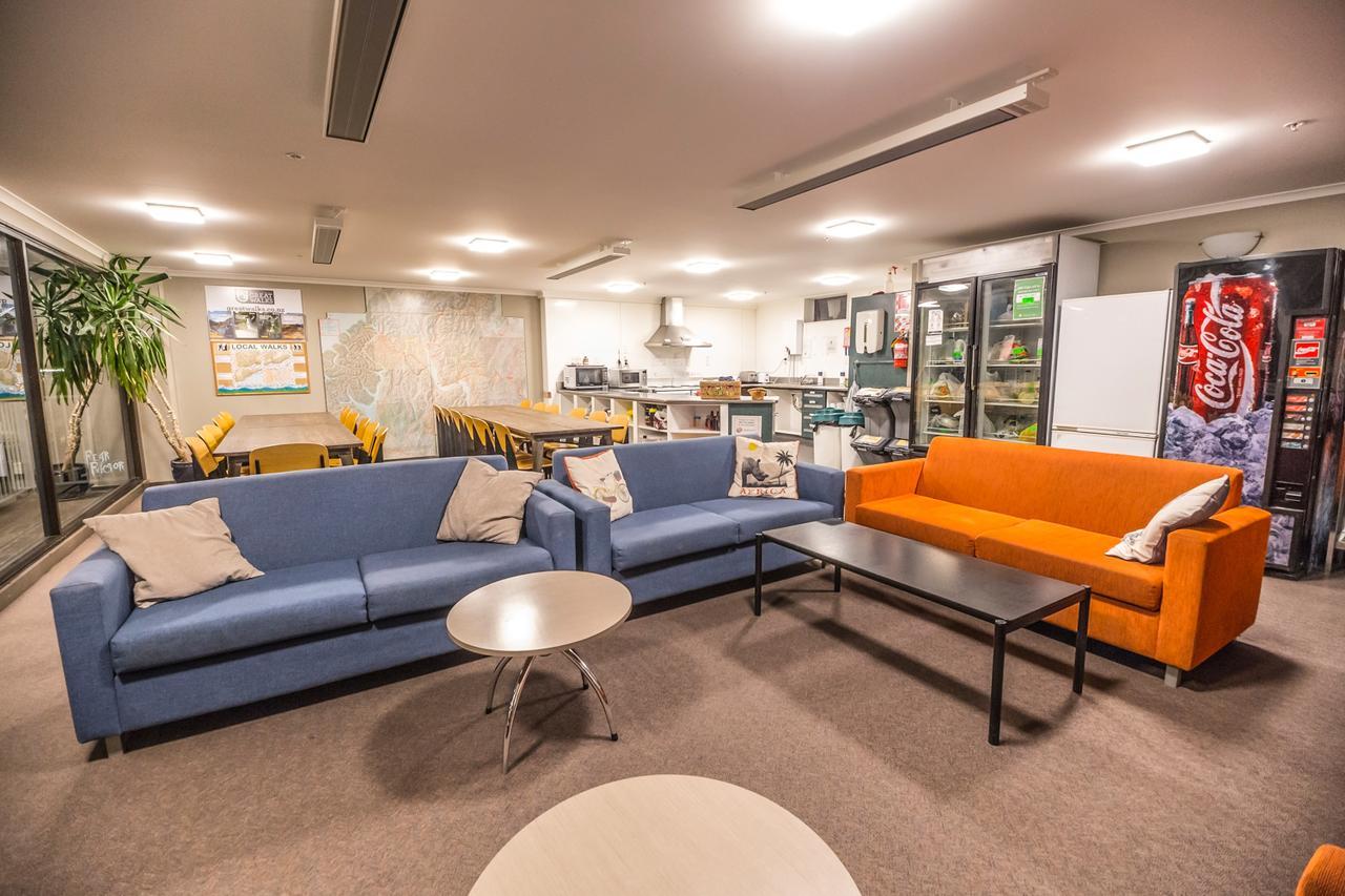 Yha Queenstown Central Экстерьер фото